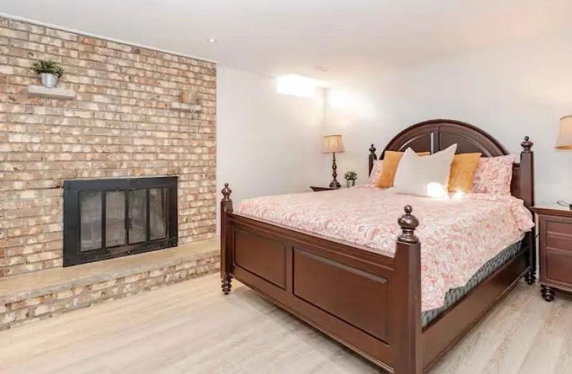 2 Bedroom Apartment-2 Free Parking -14 Min To Pearson Airport Mississauga Canada